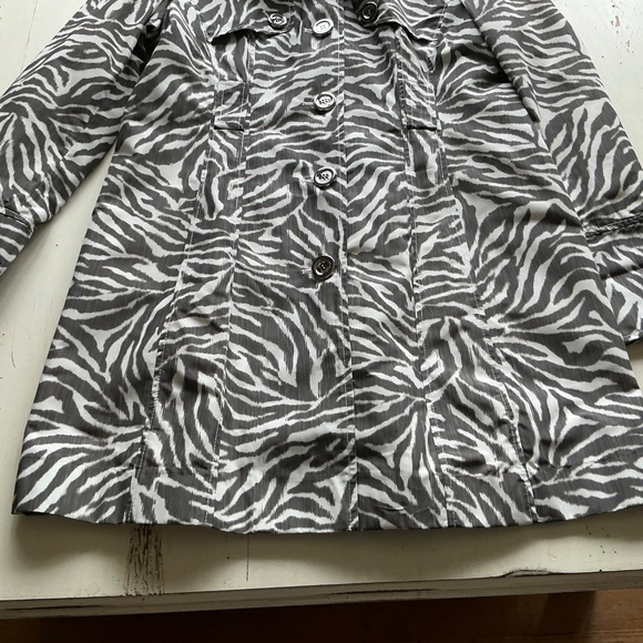 Guess Gray Zebra Print Trench Rain Coat Jacket Large - no belt - Picture 6 of 15